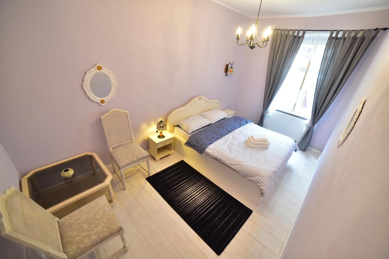 Flh - Anna'S Guest House Sibiu Bagian luar foto