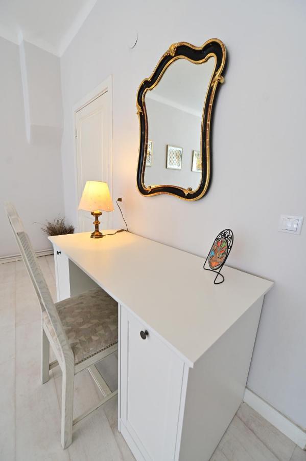Flh - Anna'S Guest House Sibiu Bagian luar foto