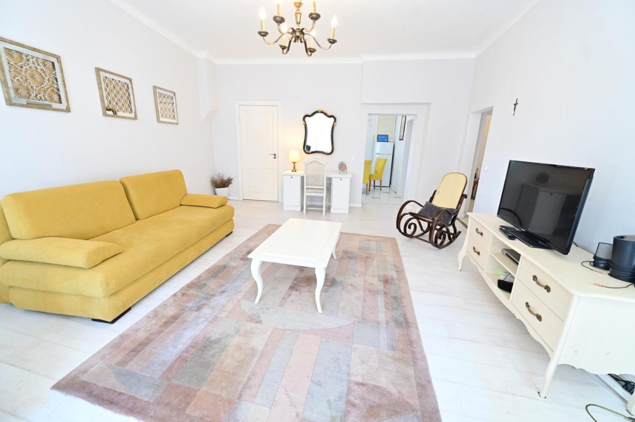 Flh - Anna'S Guest House Sibiu Bagian luar foto
